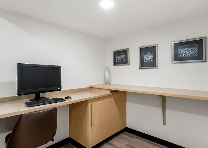 Sonesta Simply Suites Detroit Novi