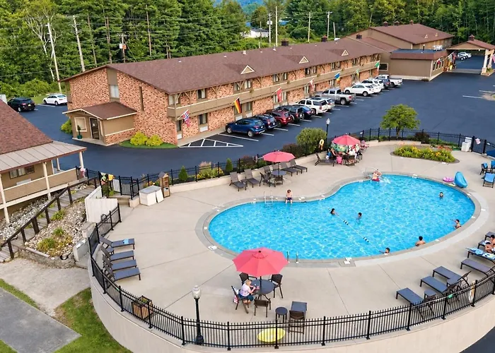 Skyline Hotel Lake George