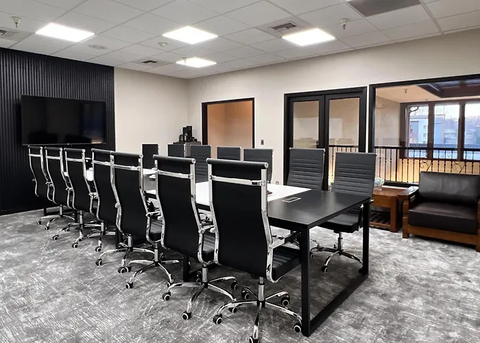 Ramada By Wyndham Tukwila Southcenter