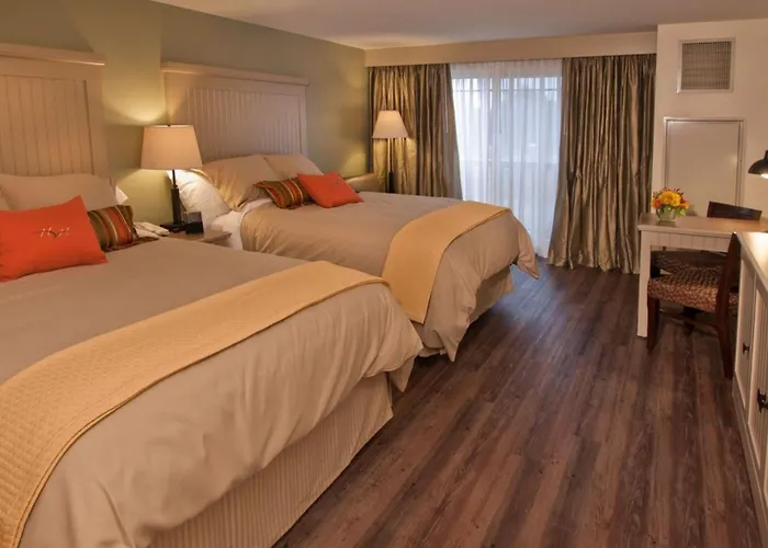 1000 Islands Harbor Hotel