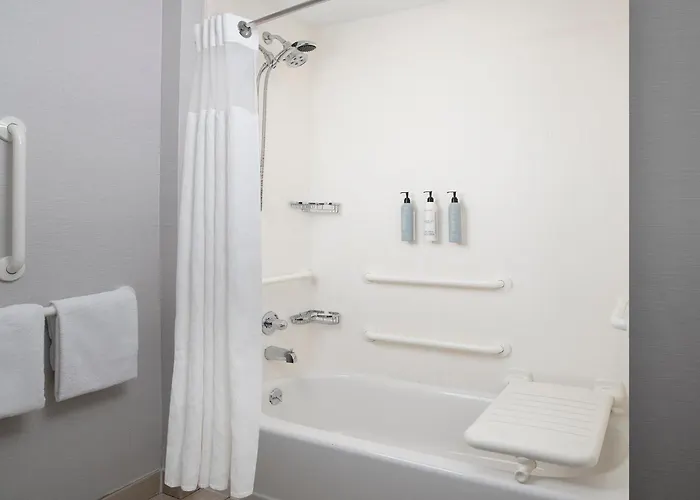 Courtyard By Marriott Hot Springs