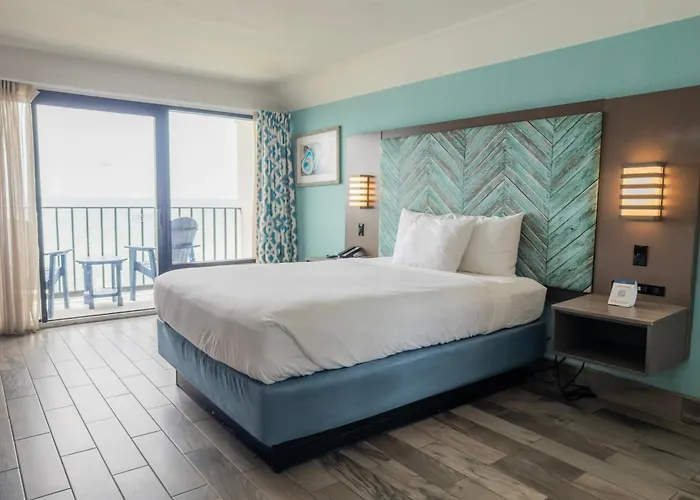 Crystal Coast Oceanfront Hotel