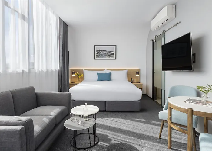 Oaks Wellington Hotel