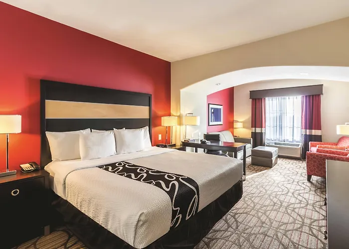 La Quinta By Wyndham Fargo-Medical Center