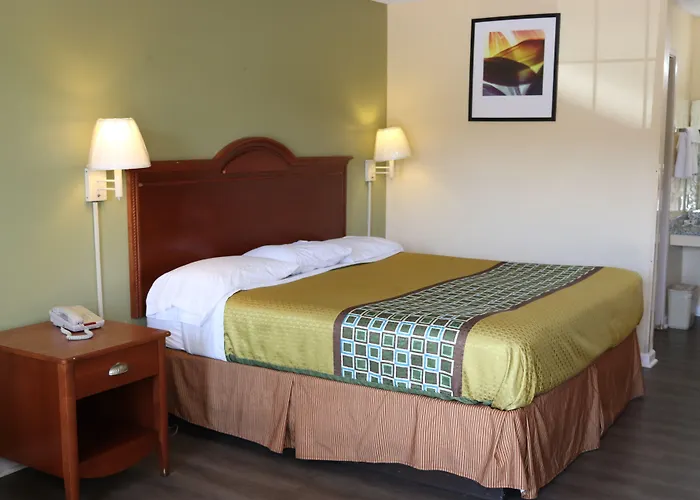Woodstream Inn