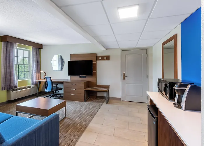 Holiday Inn Express State College At Williamsburg Square By Ihg