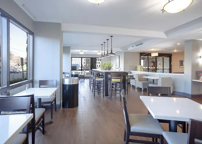 Holiday Inn Express - Newark Airport - Elizabeth By Ihg