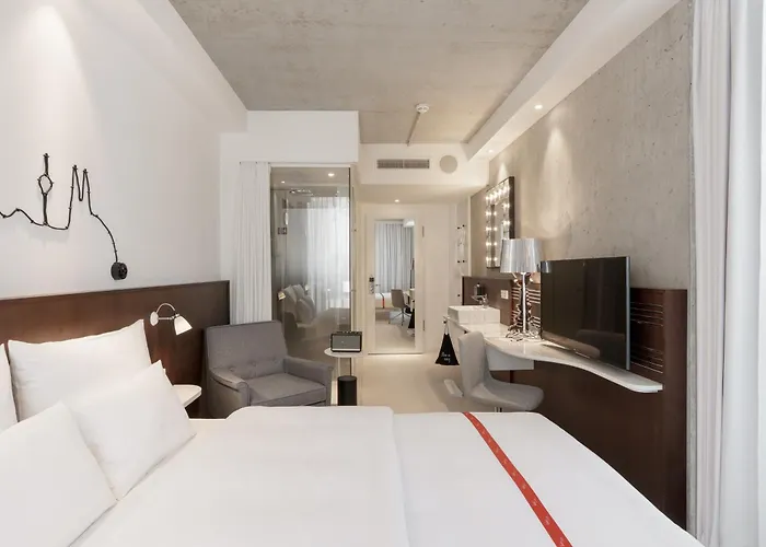 Ruby Ella Hotel Cologne By Ihg