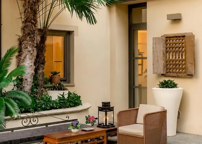 Townhouse 33 Boutique Hotel
