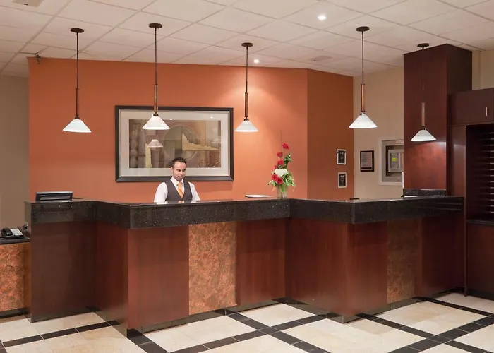 Hamilton Plaza Hotel And Conference Center