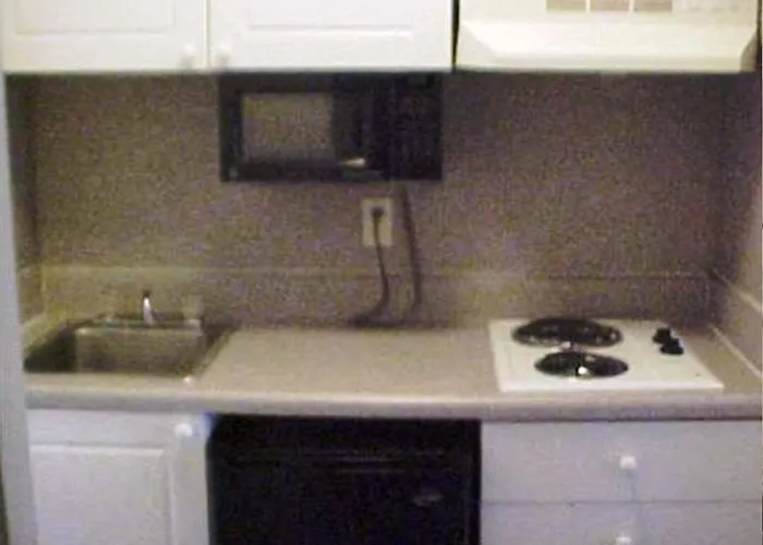 Savannah Suites - Stone Mountain