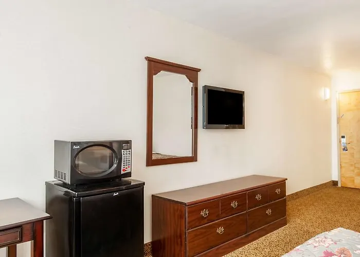 Days Inn Conference Center - Bridgewater