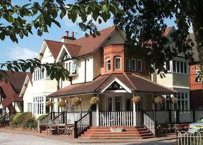 Alton Lodge