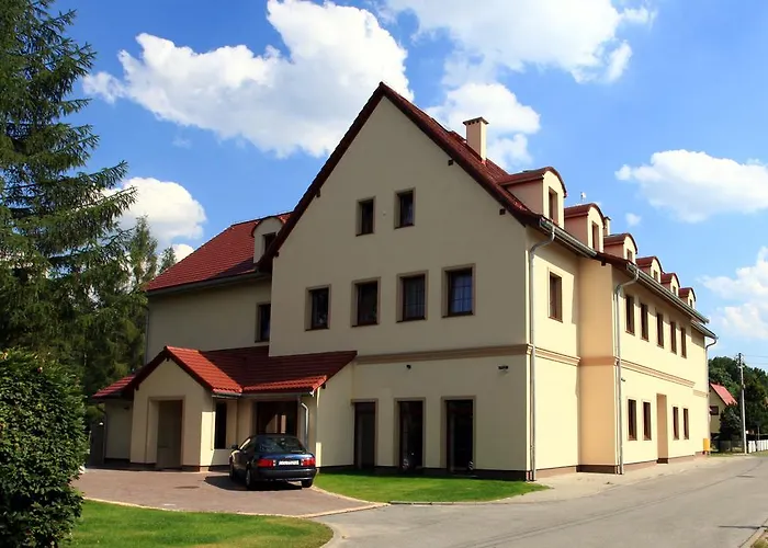 Hotel Modrzewiowy Dwor