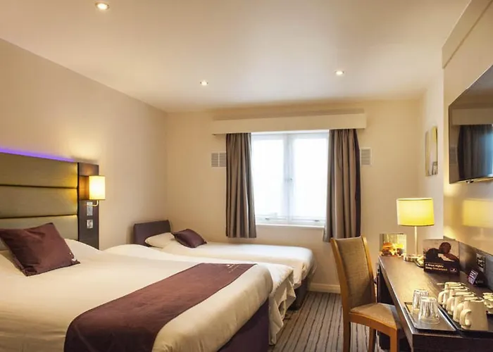 Premier Inn Oldham - Broadway