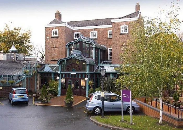 Premier Inn Stockport Central