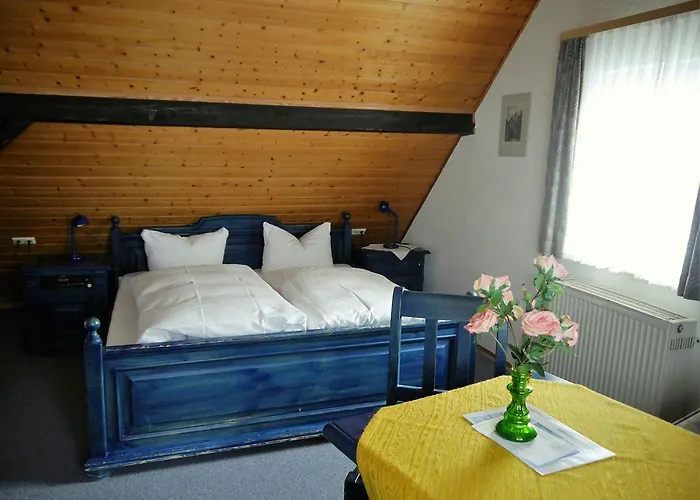 Hotel-Gasthof-Destille-Eisenbahn