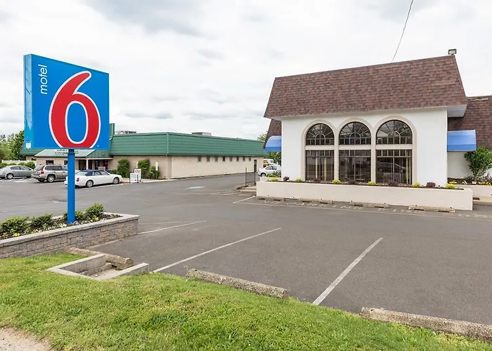 Motel 6-Warminster, Pa