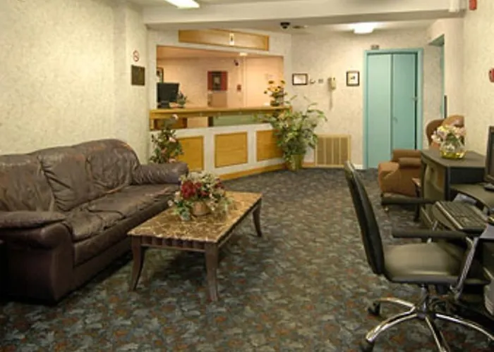 Econo Lodge Utica