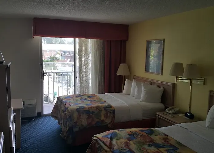 Magnuson Hotel Marina Cove