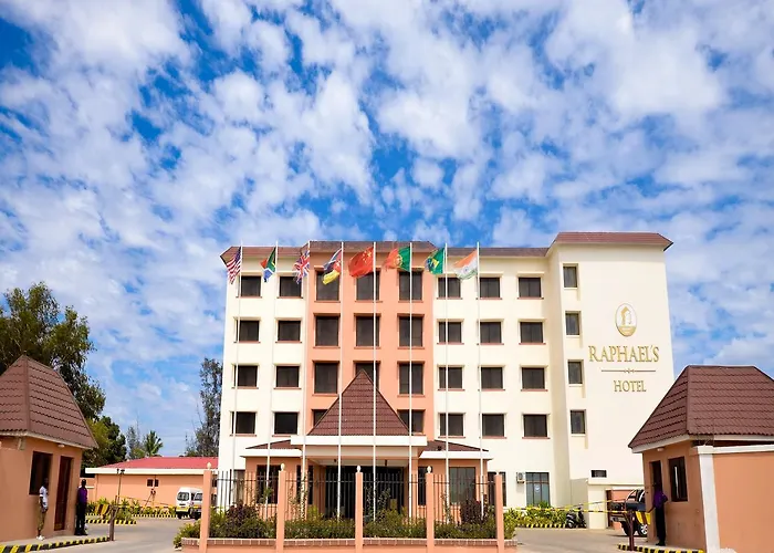 Raphael'S Hotel