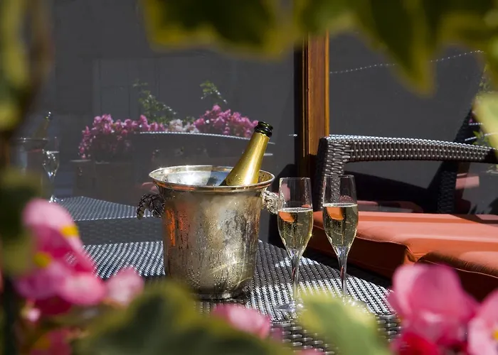 Nicey - Hotel Spa, Lounge, Coworking
