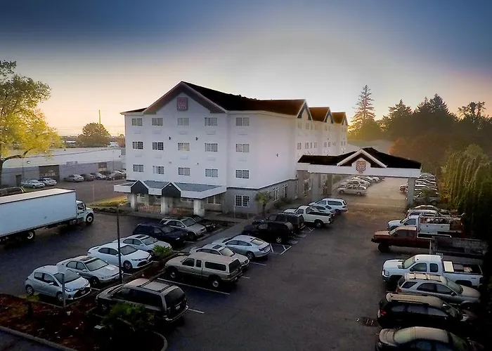 Holiday Inn Express & Suites Portland East By Ihg