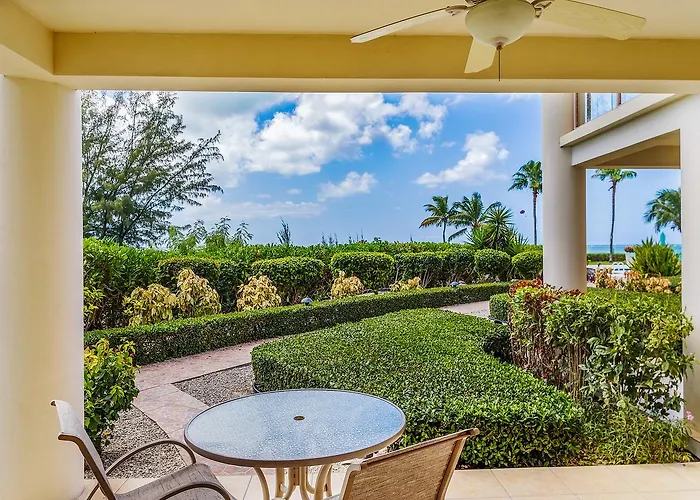 Hotel Coral Gardens On Grace Bay