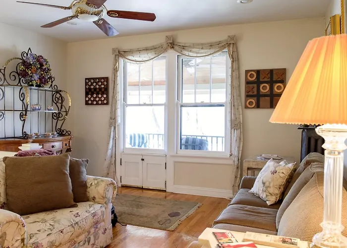 Gaslight Bed & Breakfast