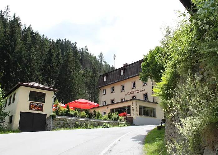 Hotel Echo