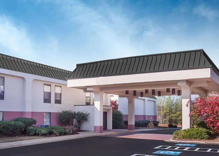 Rome Inn And Suites