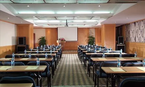 Master Honghu Hotel