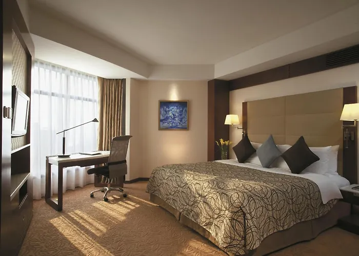 Shangri-La Shenzhen - Nearby Luohu Border, Outdoor Swimming Pool