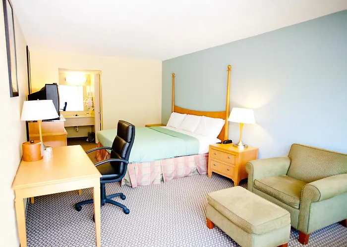 Star City Inn And Suites