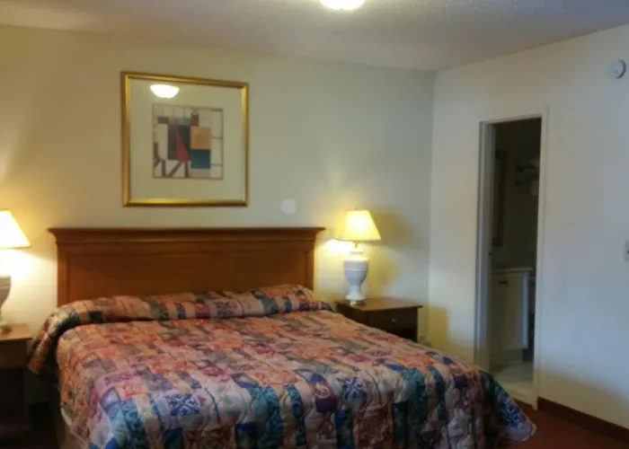 Super 8 By Wyndham Monticello Ny