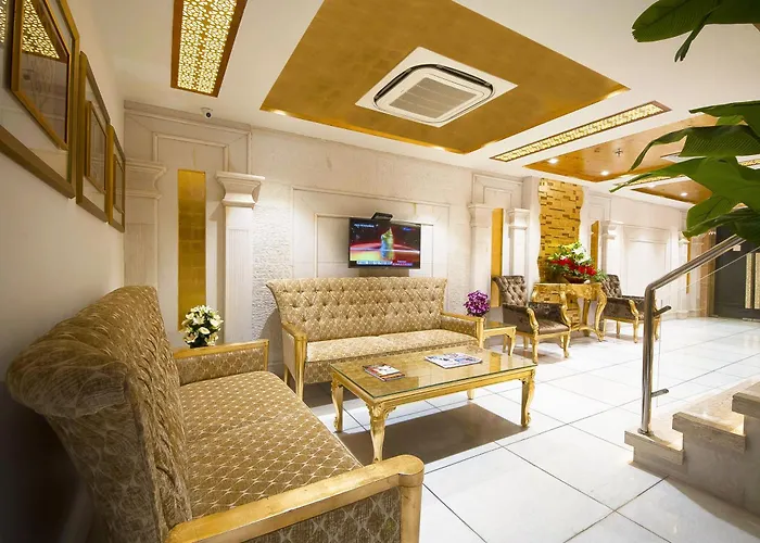 Hotel Swaran Palace