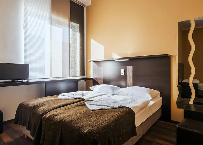 Apple City Hotel