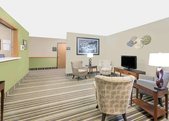 Super 8 By Wyndham Lisbon