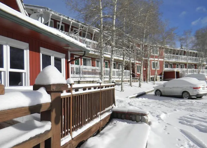 Roost Lodge