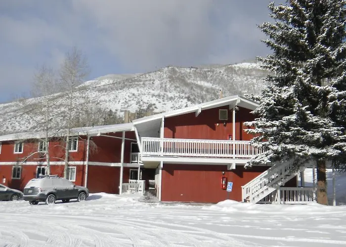 Roost Lodge