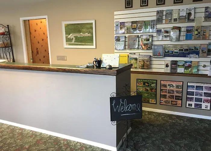 Budget Host Alpine Motor Lodge
