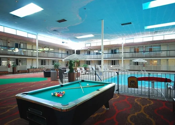 Clarion Inn & Fundome