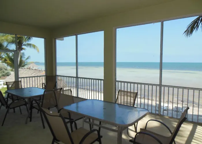 Casa Del Sol Beach Resort