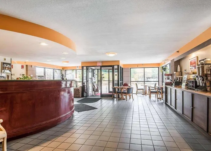 Econo Lodge Plymouth