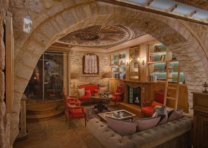 Kamares Historic Boutique Hotel & Spa