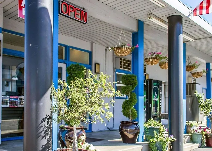 Rodeway Inn & Suites Roseburg