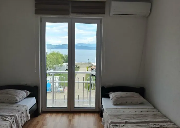 Sunrise Hotel & Camping