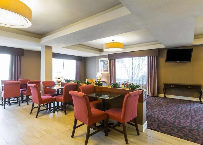 Royal Palms Inn