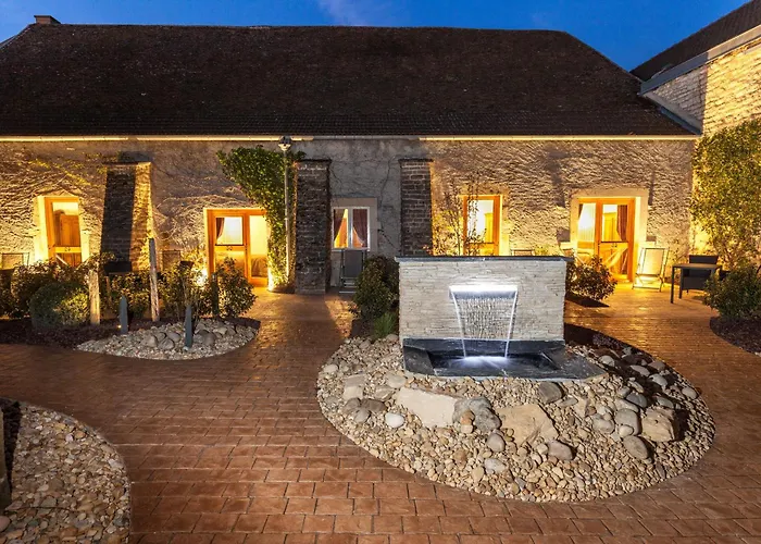 Logis Hotel De La Cloche