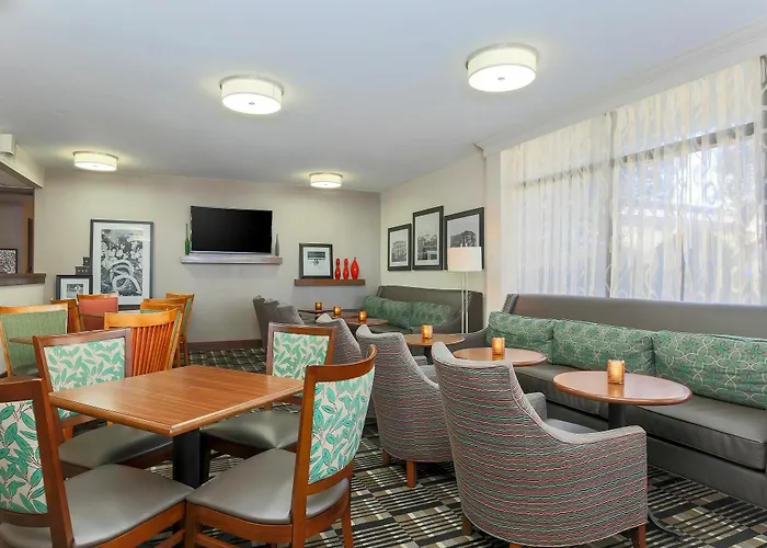 Red Lion Inn & Suites Hattiesburg